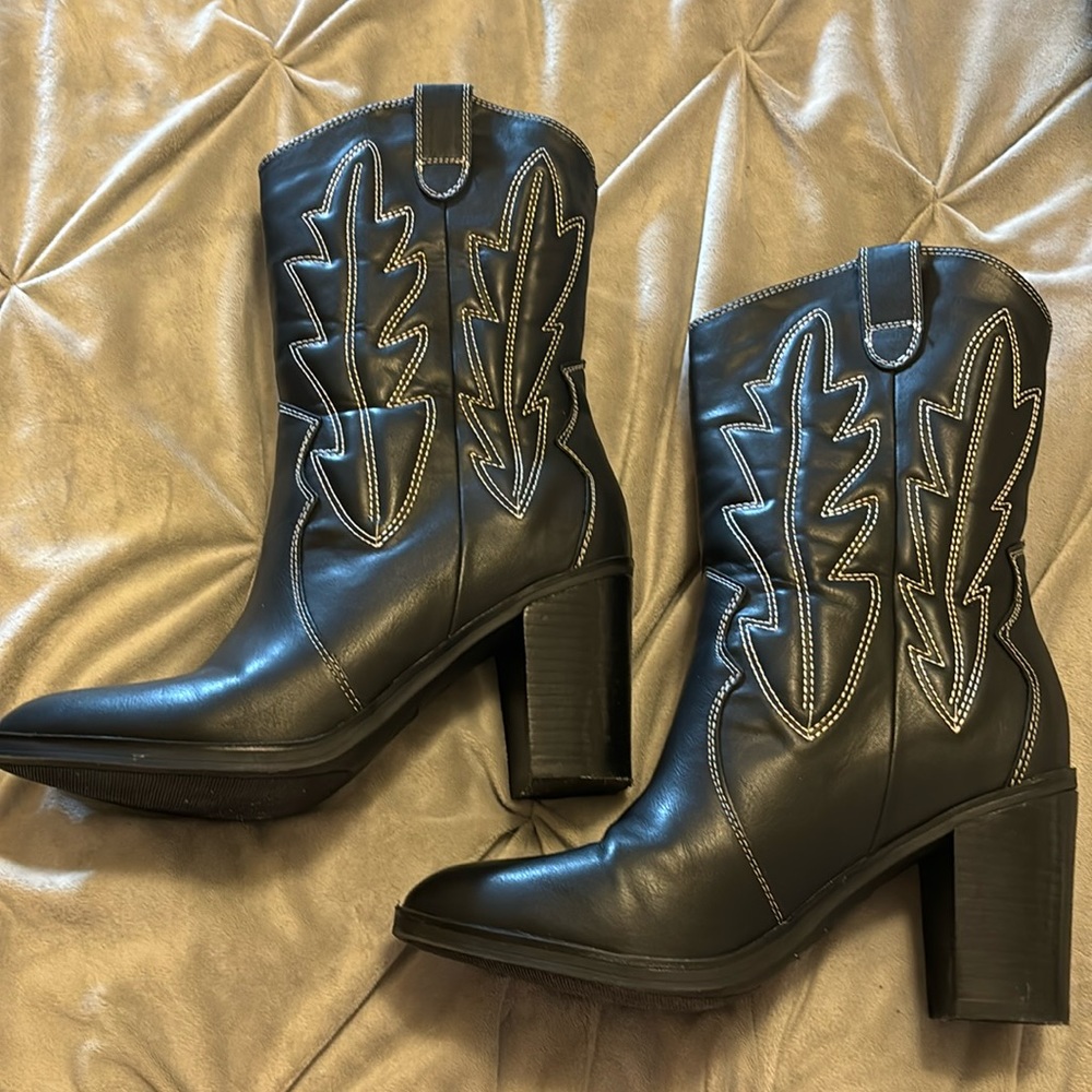 Mia Cowboy Boots Black Size 8